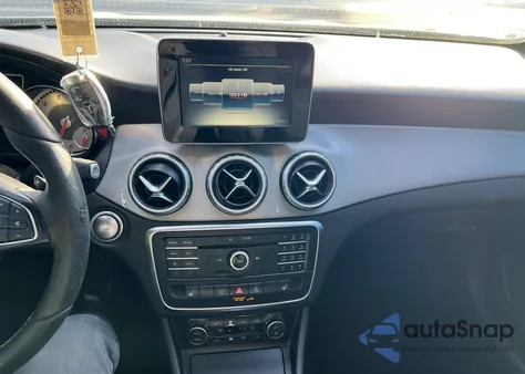 2017 Mercedes-Benz Gla 250 z USA, uszkodzony, nr VIN WDCTG4EB4HJ287983